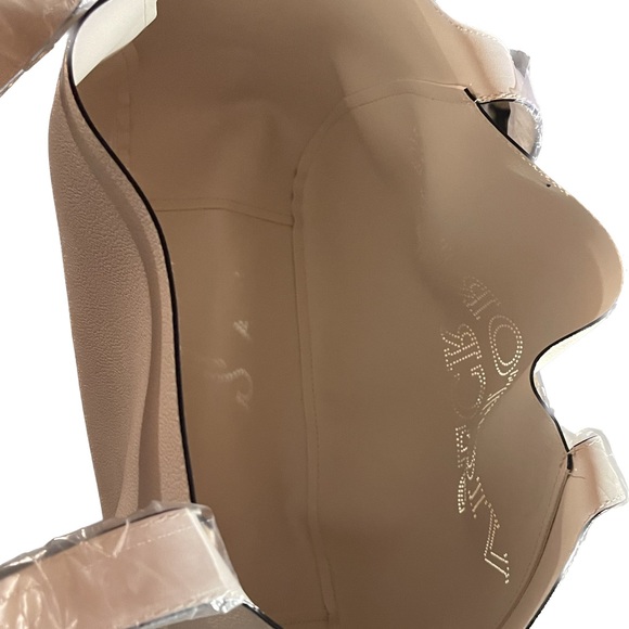 Victoria’s Secret Tote Bag with Makeup Case - Picture 6 of 7